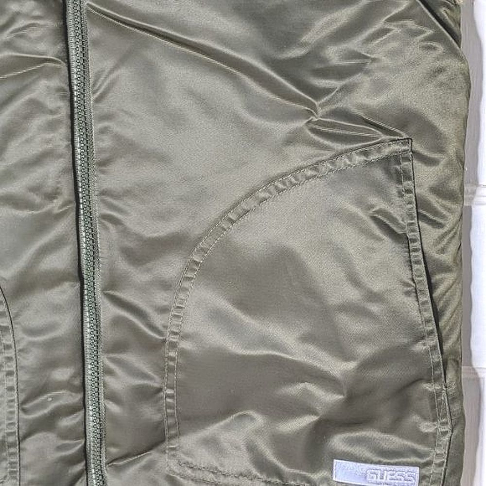 Vintage Guess Reversible Faux Leopard Army Green Nylon Zip Up Vest size S/M - Picture 6 of 12